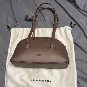 Freja New York Handbag